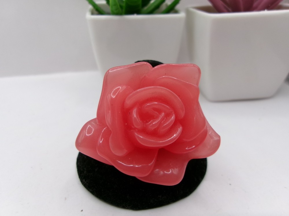 Vintage Plastic Lucite Molded Flower Ring~SIZE 8~Watermelon Color~1970’s~80’s