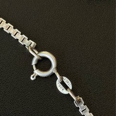 Vintage Mexico Sterling Green Cat’s Eye Pendant Necklace Sterling Box Chain