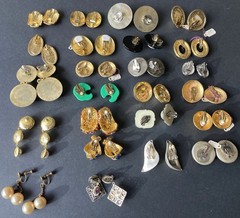VTG Clip On Earrings Lot Of 24 Gold Silver Tone Mix Materials Multi Color 60-80s