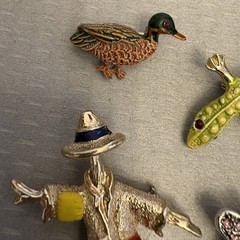 Vintage Figural Brooch Lot 4 Enamel Scarecrow Duck Alligator Rhinestone Bee