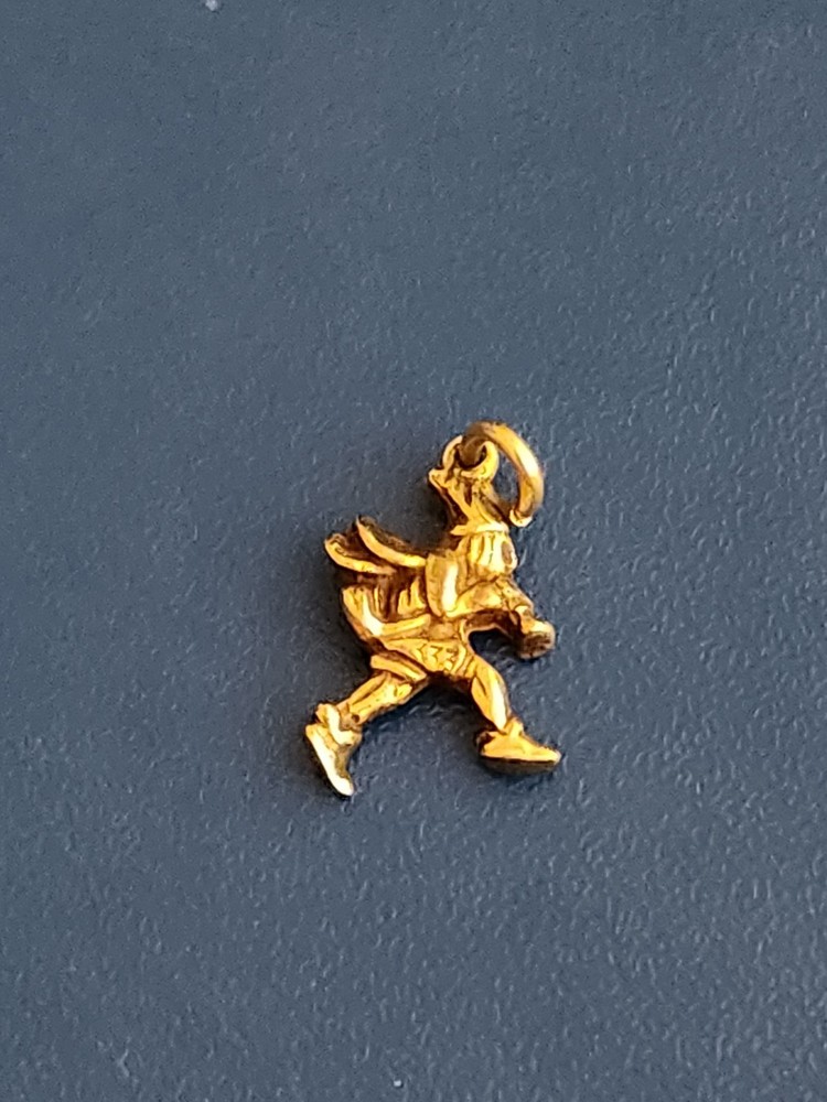 10K Yellow Gold Pied Piper Charm/Pendant 1.1g