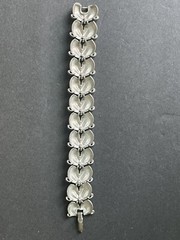 Vintage Bracelet Silvertone Leaf Flower Link Retro Career Capsule Statement 7”