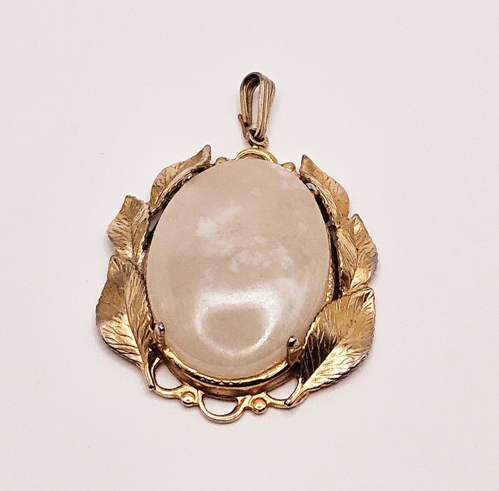 JJJ 12k gold fill antique calcite pendant w/leaf accents