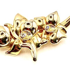 Vintage Estate Goldtone 3D Brooch Flowers Lilies Crystals Heavy Long Statement Q