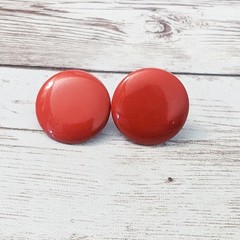 Vintage Earrings For Pierced Ears – Metal Red Circle 0.75″- Broken Stud