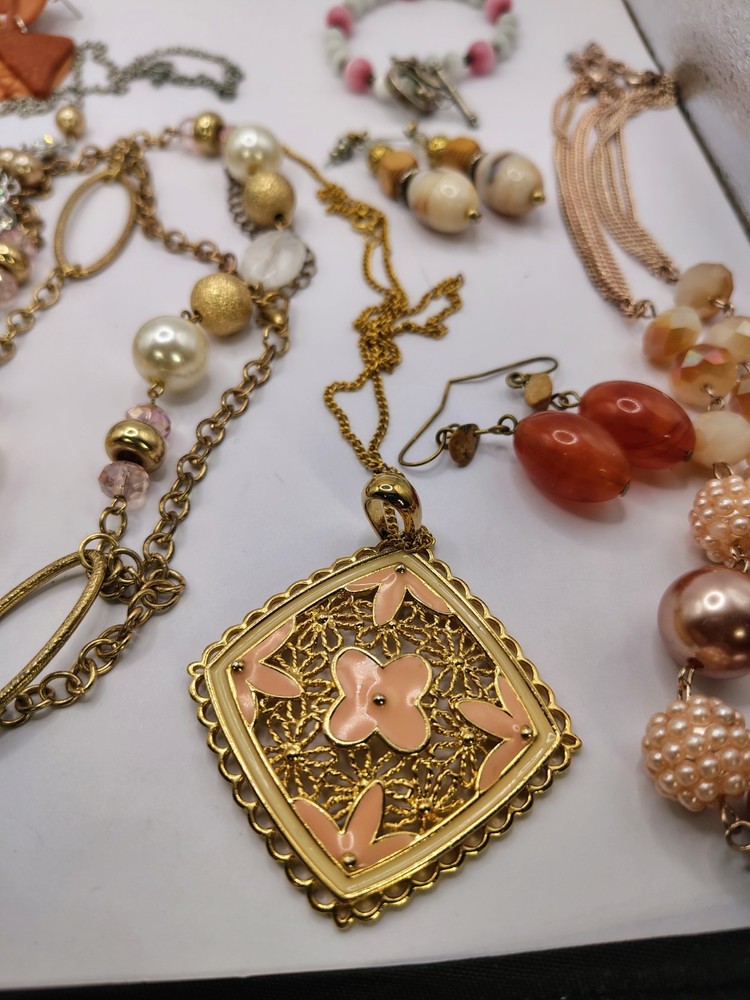 S540 Vtg Wearable Jewelry Lot Some Signed Statement Necklaces Earrings More 281g