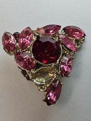 Vintage Figural Fucshia Pink Rhinestone Brooch Pin Signed EDLEE Clip On Earrings