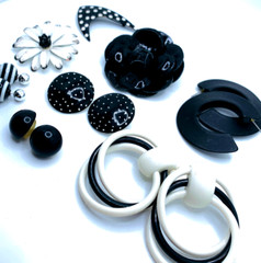 Lot 8 Dramatic 1960s-1980s Plastic Resin Metal Black & White Earrings & Brooches