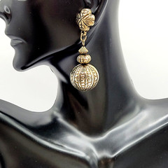 Four Leaf Clover Ornament Ball Drop Dangle Silver Tone Vintage Pierced Earrings