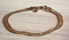 Vintage Revlon Gold Tone Herringbone Bracelet B48