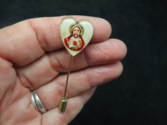 Vintage RARE FIND 1970’s-80’s SACRED HEART OF JESUS Stick Pin