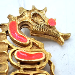 Vintage Seahorse Brooch Pin Jewelry Coral Enamel Eye Gold Tone Sea Life Ocean