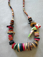 Vtg 1970s H Paint Wood Parrot Bead Necklace Tropical Folk Art 20″ Pierc Earring