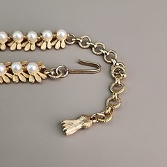Vintage Faux Pearls Collar Necklace White Brushed Gold Tone 15.5″