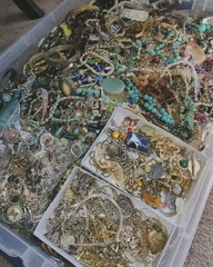 15 Pounds Jewelry Costume Vintage Mix LBS necklaces bracelets pins rings lbs