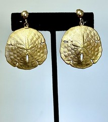 Vintage Sand Dollar Gold Clip On Earrings Textured Coastal Grandma Beachcore EUC