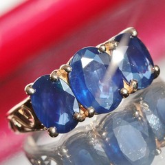 14k yellow gold size 5 ring 2.50ct natural Ceylon treated sapphire 3 stone 2.8g