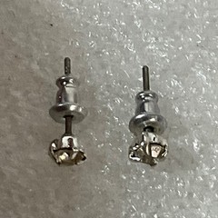 Vintage Silver Tone Stud Earrings Clear Round Stones 0.40g 0.25in Classic