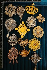 Lot 15 Baroque Brooches Rhinestone Crown Teapot Cross Statement Pin