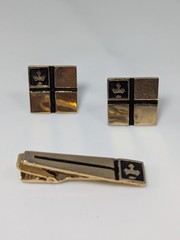 Vintage Mens Cufflinks Tie Bar Set Gold Tone with Case Excellent