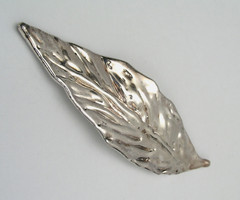 BAT AMI ISRAEL 925 STERLING SILVER SHINY 4 3/4″ LEAF BROOCH – GORGEOUS PIECE