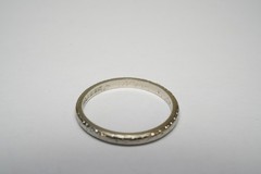 Vintage 18k White Gold BELAIS Pattern Band – Wedding Ring – Size 6 1/2