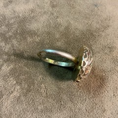 1960 Signed Sarah Coventry Glitter Lucite Ring metal backing adjustable band