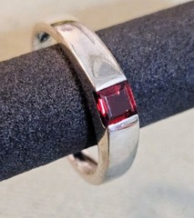 Vintage Sterling Silver 925 Square Cut Garnet Gemstone Birthstone Ring, Size 7