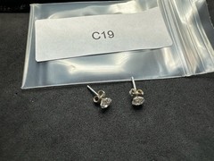0.66g Vintage Sterling Silver 925 Round Clear Faceted Stud Earrings M