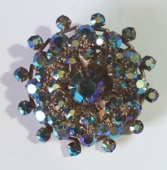 Vintage Layered Gold-tone Brooch w Purple-Blue Aurora Borealis Rhinestones