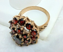 Vintage 1950’s Bohemian Red Garnet Cluster 14K Gold Ring – 6 Grams