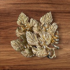 Francois Vintage Gold Tone Leaf and Acorn Brooch Pin Botanical Textured Design