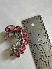 vintage DeLizza & Elster (Juliana) pink and aurora borealis rhinestone brooch
