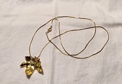 Maple Leaf Gold Tone VINTAGE 24″ Necklace 1980s