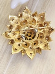 Vintage Jomaz Joseph Mazar Gold Rhinestone Flower Brooch Signed Jomaz