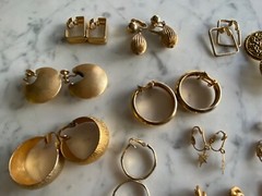 Vintage Jewelry lot goldtone earrings 14 pairs hoop box stars dangle
