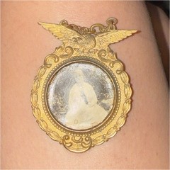 Workers Union of N.A. Signed Gold Tone Round Eagle Brooch Pin