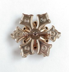 Vintage Mid Century White Flower Rhinestone Milky Bead Gold Tone Brooch Pin MCM