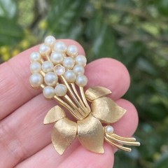 Crown Trifari Alfred Philippe Vintage Pearl Brooch Estate Jewelry Pre-Owned
