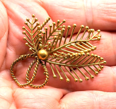 Vintage Wire Leaf Brooch Pin Germany Gold Tone Trombone Clasp 2″
