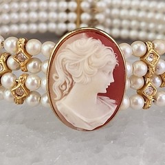 Vintage Cameo Collar Necklace Acrylic Faux Pearl Wired Four Row Expandable 11″