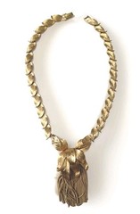 Vintage Ladies Designer Marvella Brushed Gold Tone Leaf & Tassel Necklace 16″