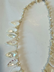Vintage Japan 1970-80s MOP teardrop bib necklace costume pearls sliver clasp