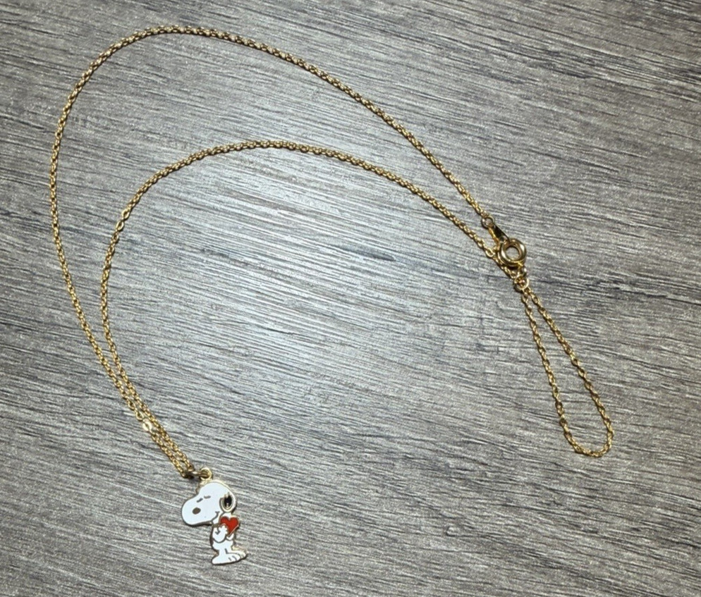 Vintage Peanuts Snoopy Holding Red Heart Pendant Necklace 17.5” Valentine’s Day