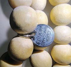 Signed Gerda Lynggaard Monies Vintage Creamy Wood Bone Disc Necklace Denmark