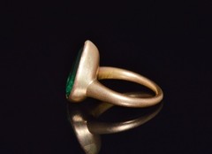 GIA CERTIFIED 5.25CT NATURAL EMERALD SOLID 18K GOLD SCULPTURAL BEZEL DESIGN RING