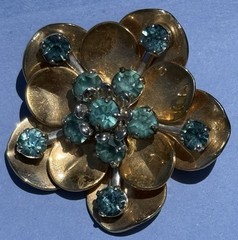 SIGNED VINTAGE BARCLAY TEAL STONE PIN/BROOCH