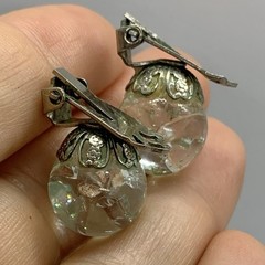 Vtg Clear Crackle Glass Orb Ball Bead Chunky Stud Earrings Clip Huggie
