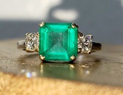 Vintage 14K Gold Engagement Ring 2.21CT. Natural Green Emerald Square Shape