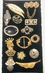 Lot Of 14 Good Pins.. Mixed Metals And Styles